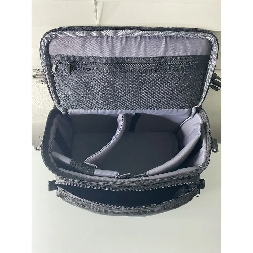 Pre Owned Large Nikon Brand Camera Bag